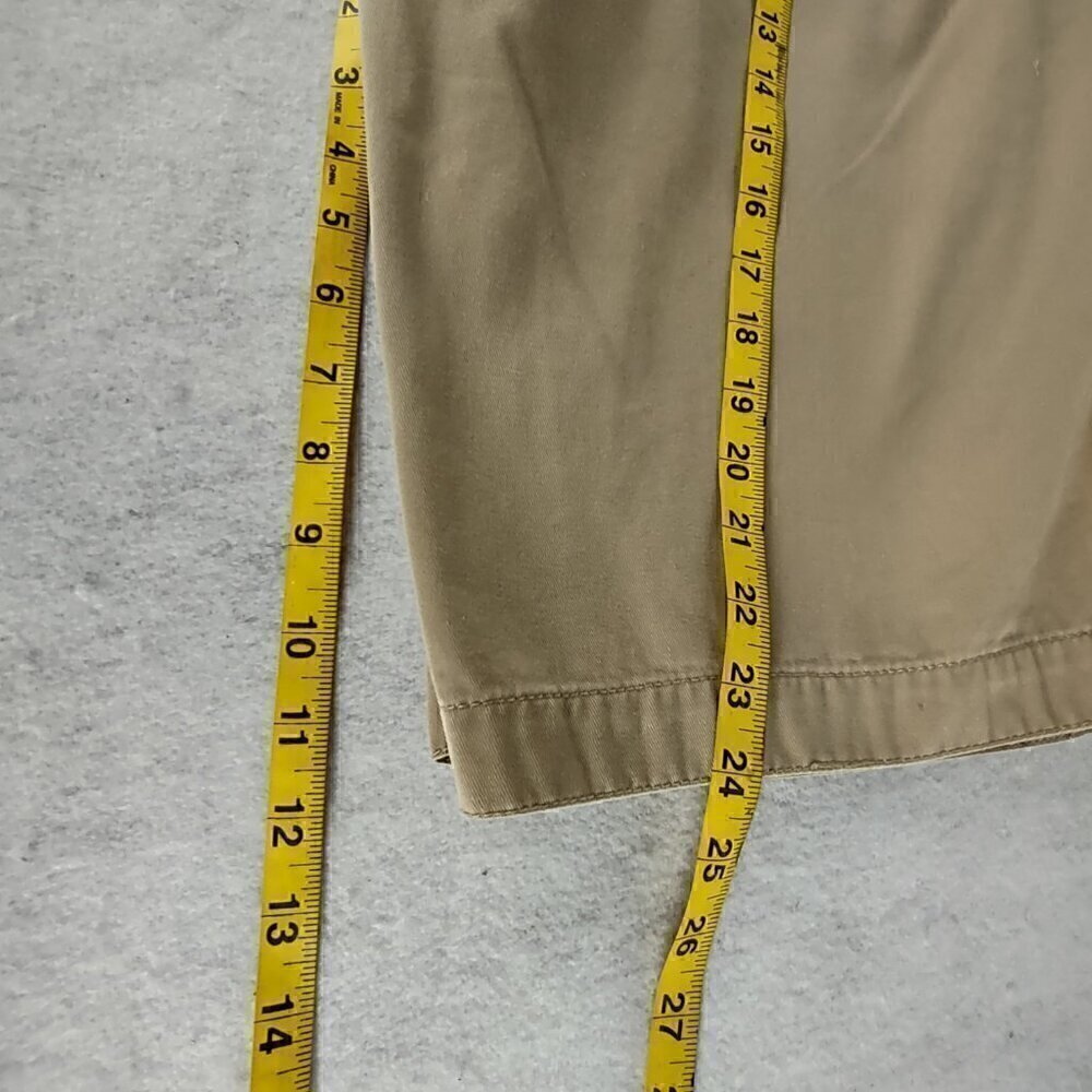 Liz Claiborne Women's 100% Cotton Tan, Beige, Khaki Three Pocket Shorts. Size 14 - Picture 8 of 10
